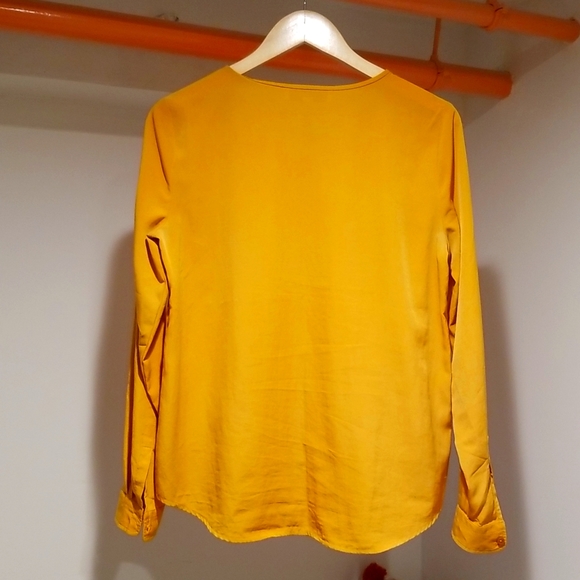 Ann Taylor Loft Button Down mustard color women's shirt in a small. - Picture 3 of 3